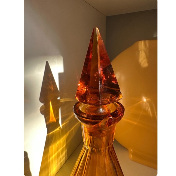 Vintage Art Deco • Amber Crystal Cut Glass Glass Large Prism Style Decanter - Picture 2 of 10